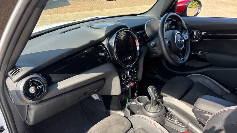 MINI Hatchback 1.5 Cooper Sport 5dr Petrol Hatchback